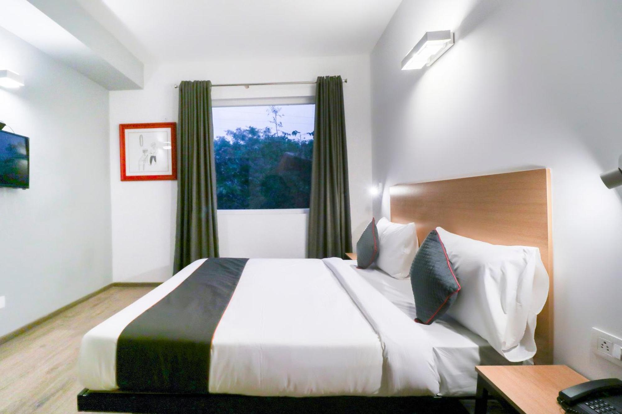 Townhouse Noida Sector 71 Near Iskcon Temple Noida Ξενοδοχείο Indirapuram Εξωτερικό φωτογραφία